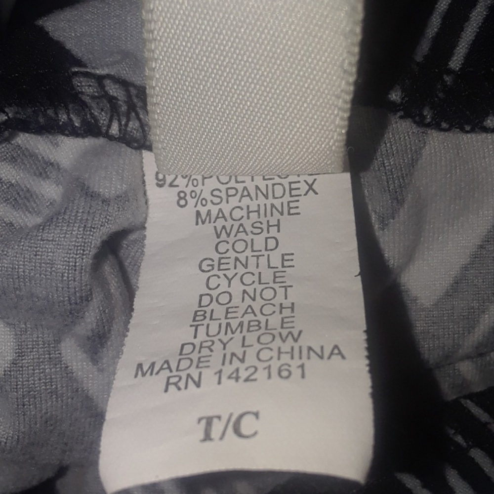 LuLaRoe 3 different color Yoga pants/Leggings - Picture 5 of 5